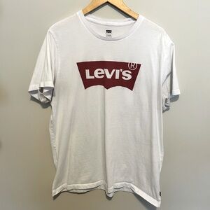 Levi’s Batwing Tee